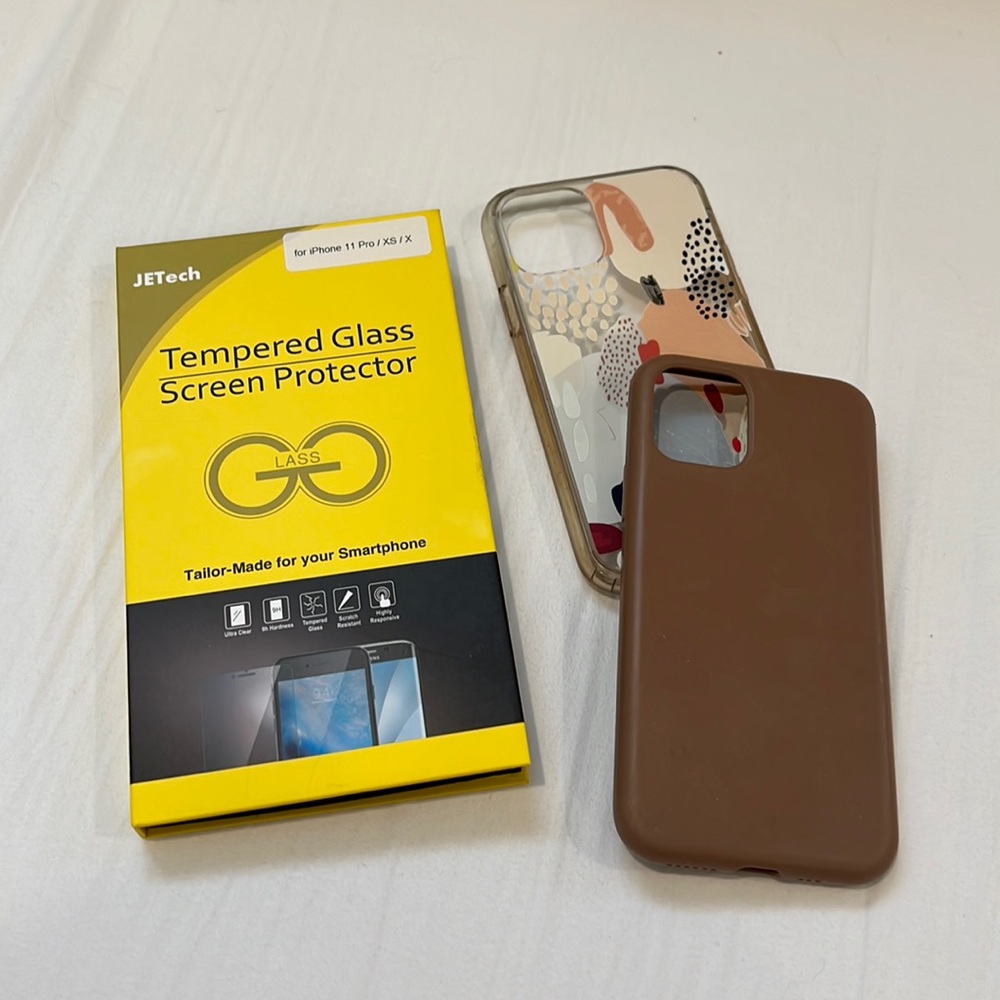 iPhone 11 Pro bundle! 2 phone cases and a tempered glass screen protector.